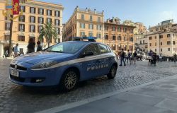 Roma. Arrestata una cittadina romena di 17 anni per furto aggravato in concorso