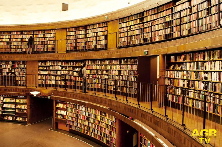Letterature letture in librerie.... Letterature letture in librerie....