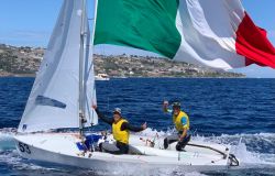 Vela il romano Marco Gradoni e Alessandra Dubbini fanno sognare l'Italia.... titolo mondiale 470 cat. Mixed