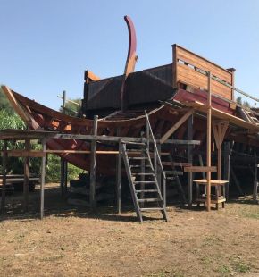 Fiumicino, Liburna salva per miracolo...bisogna portare a termine l'impresa di realizzare una nave da incursione romana Fiumicino, Liburna salva per miracolo...bisogna portare a termine l'impresa di realizzare una nave da incursione romana