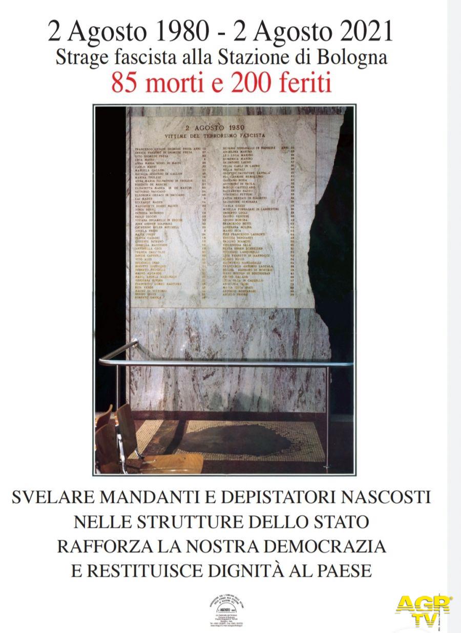 Gonfalone del Comune di Livorno alla commemorazione della strage di Bologna Gonfalone del Comune di Livorno alla commemorazione della strage di Bologna
