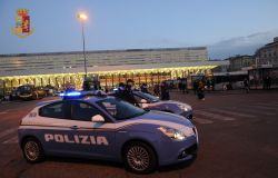 Termini, prese due borseggiatrici e recuperati i soldi....arrestati anche due somali per rapina