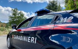 Fiumicino, multe salate ed arresti nel fine settimana, 32enne aggredisce titolare di un bar a martellate, in manette