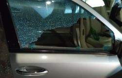 Spara due colpi di pistola contro il finestrino della sua auto, in manette romeno di 37 anni