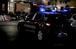 Carabinieri. Arrestato un 54enne per lesioni aggravate nei confronti di tre minori, danneggiamento, minaccia e violazione di domicilio