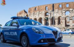 Roma. Continuano i servizi antiabusivismo al Colosseo