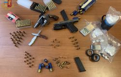 Di giorno Guardia Giurata e di notte pusher, arrestato 49enne