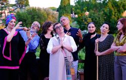 Al Piccolo Teatro di Acilia: “Pellicole e sospetti. Le indagini dell’ispettrice Trabocchetti”