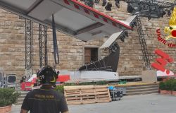 Crolla ponteggio in Piazza della Signoria a Firenze