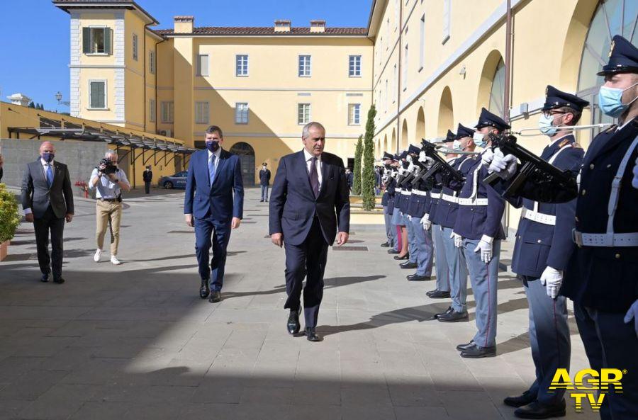 Questura di Firenze Intitolata a Fausto Dionisi la Caserma della Polizia di Stato di Lungarno della Zecca Vecchia