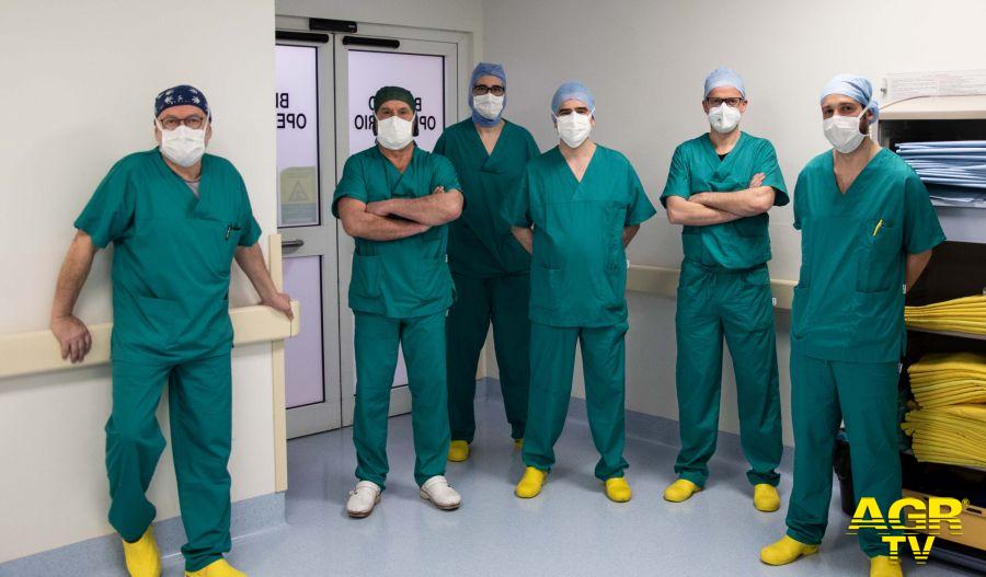 l'equipe medica del reparto di chirurgia ortopedica dell'ospedale di Abano