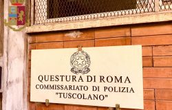 Roma. Smontava e cannibalizzava autovetture all’interno di un box di un giardino condominiale