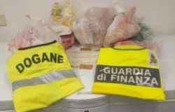 ADMToscana. Sequestrati 40 kg di prodotti alimentari all'Aeroporto di Pisa