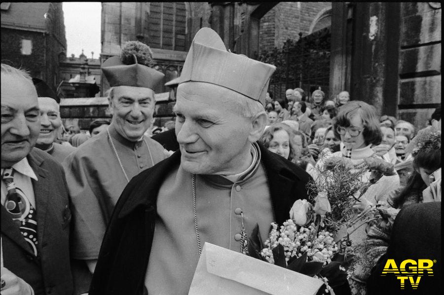 Giovanni Paolo II da Cracovia a Roma, negli scatti di Adam Bujak