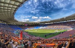 Il missile di Mancini manda la Roma in orbita Champions League