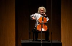 Mischa Maisky all’Accademia Filarmonica Romana con le Suites per violoncello solo di Bach