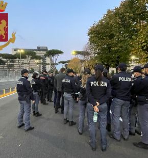Roma, aggrediscono l'autista della linea 723 e danneggiano il bus, baby gang nei guai