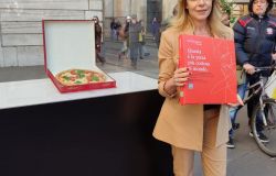 Evento Largo Carlo Goldoni premiata Claudia Gerini