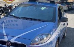 Bonnie e Clyde in Mercedes grigio, presi i rapinatori di Roma Est