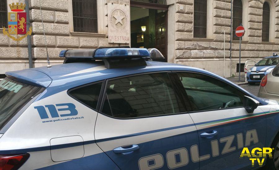 polizia esterno Questura di Roma