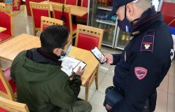 Vacanze romane senza green pass e con documenti falsi, arrestato siriano
