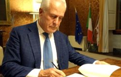 Minacce nei confronti del Presidente della Regione Toscana Eugenio Giani, perquisizione a Lucca