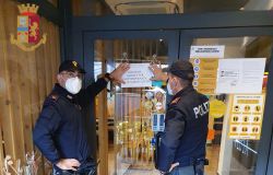 polizia controlli anti covid locali chiusi