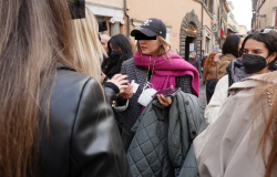 Nascono le Guard-Arte, le “vigilesse” che multano cittadini e turisti mentre fotografano i monumenti