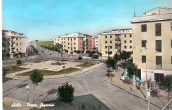 piazza Segantini ad Acilia negli anni '50 villaggio Giuliano