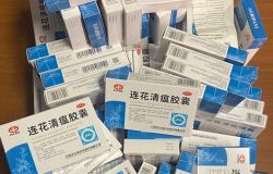 Blitz in un negozio dell'Esquilino, due cinesi vendevano farmaci anticovid