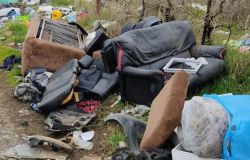 Velletri, via Lazzaria dopo la pulizia....torna discarica,
