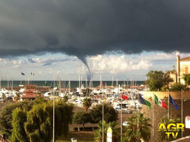 Trombe d'aria sul litorale di Nettuno