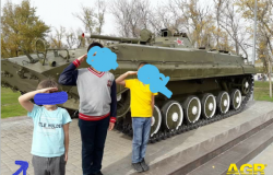 Adelio e carro armato