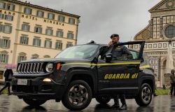 GdF Firenze: centri massaggi, due arresti di cittadini cinesi