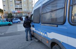Sgomberi case Ater, per strada finisce anche una famiglia con tre figli piccoli