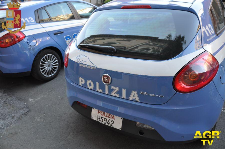 Roma, quattro ladri bloccati dalla polizia, due in manette