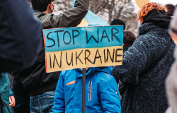 Ucraina, in arrivo a Roma 50 rifugiati, portati in salvo dalla carovana Stop the war now