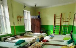 un dormitorio in una scuola a Leopoli