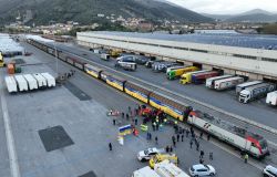 Ucraina, il treno speciale è arrivato in Polonia. Giani: “Toscana straordinaria”