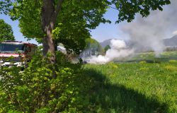 Auto rubata e data alle fiamme in via Trento a  Villalba di Guidonia