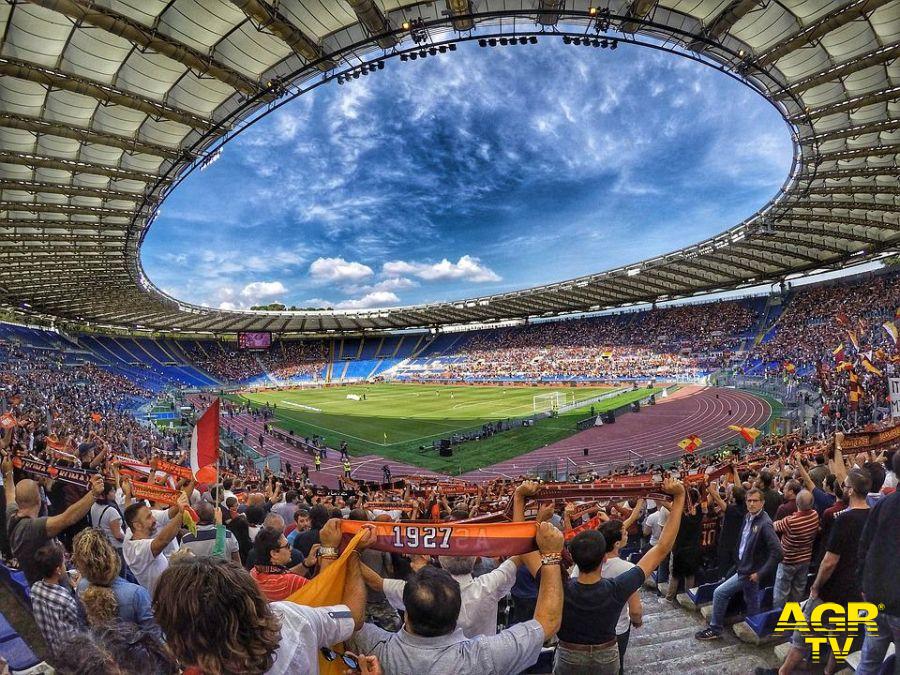 stadio olimpico tifosi Roma foto pixabay