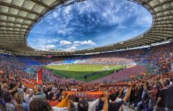 La corsa della Roma alla Champions League non si ferma, nonostante la sconfitta nel derby