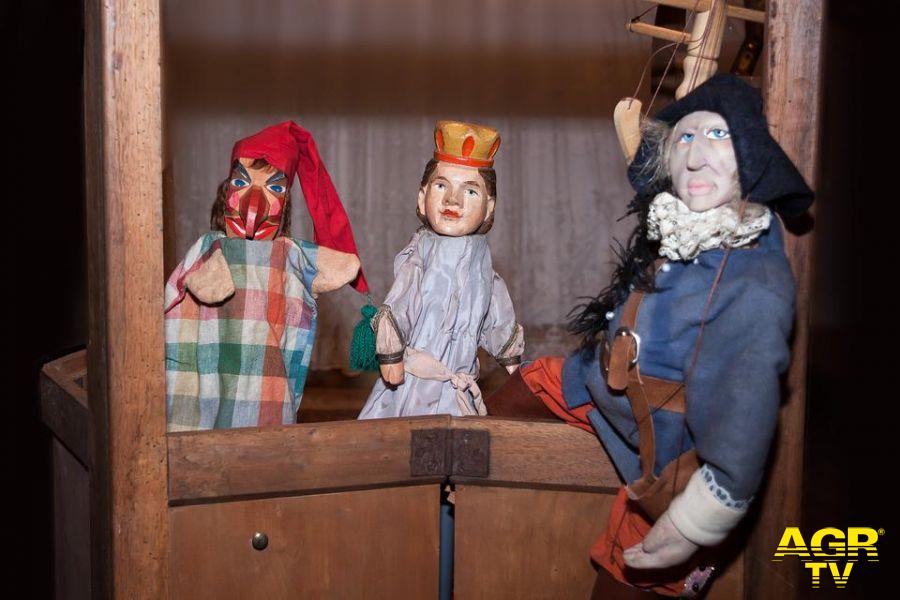 Immagina festival di figura marionette foto pixabay
