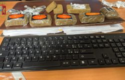 Roma, lotta senza quartiere allo spaccio, cinque pusher finiscono nella rete dei controlli,  sequestrati 700 gr. hashish