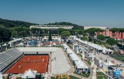 Tennis & Friends – Salute e Sport torna al Foro Italico In campo anche il campione italiano Lorenzo Musetti Visite gratis, vip e match in stile anni '60