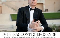 Ostia Antica, sala Riario, Giovanni Bellucci rievoca con il suo pianoforte  miti, racconti e leggende