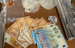 Polizia droga sequestreata e soldi all'Esquilino