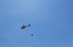Maccarese elicottero antincendio in azione