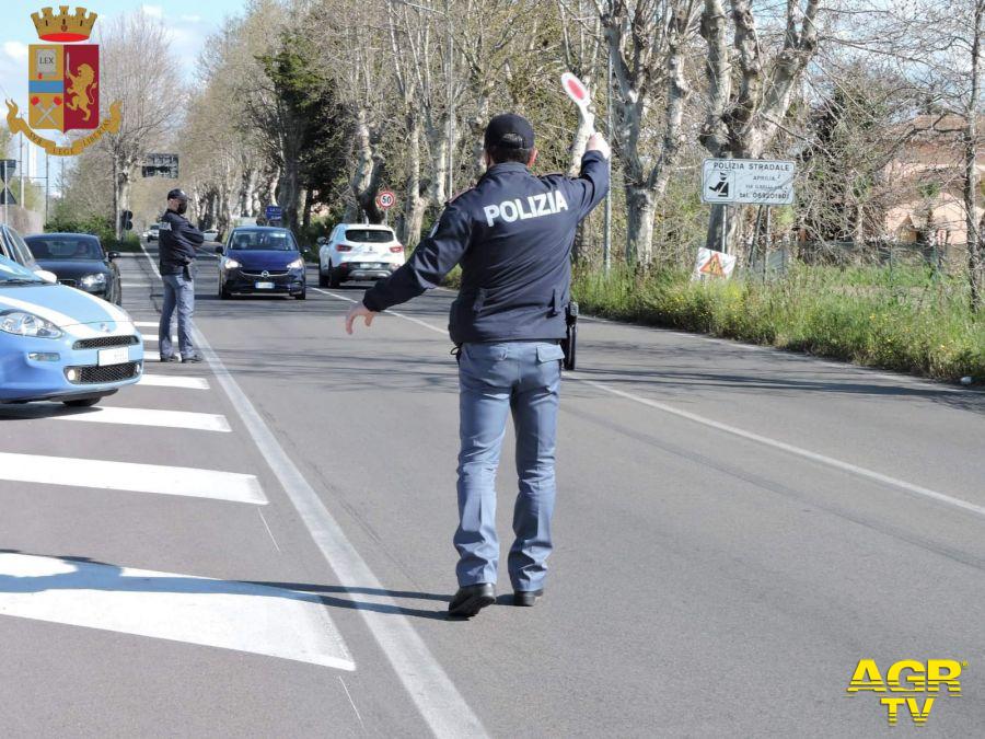 Polizia controlli stradali Anzio