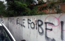 Ostia, basta con i graffiti vandalici